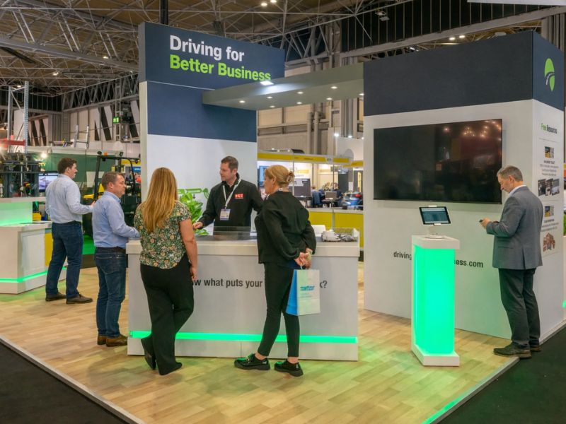 Como fazer fila a favor do stand (e não contra)?